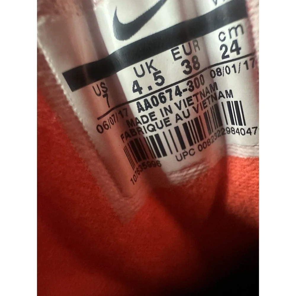 Nike pre owned